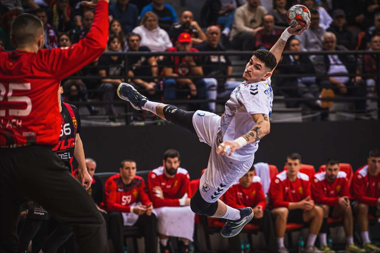 Ракомет vs Фудбал