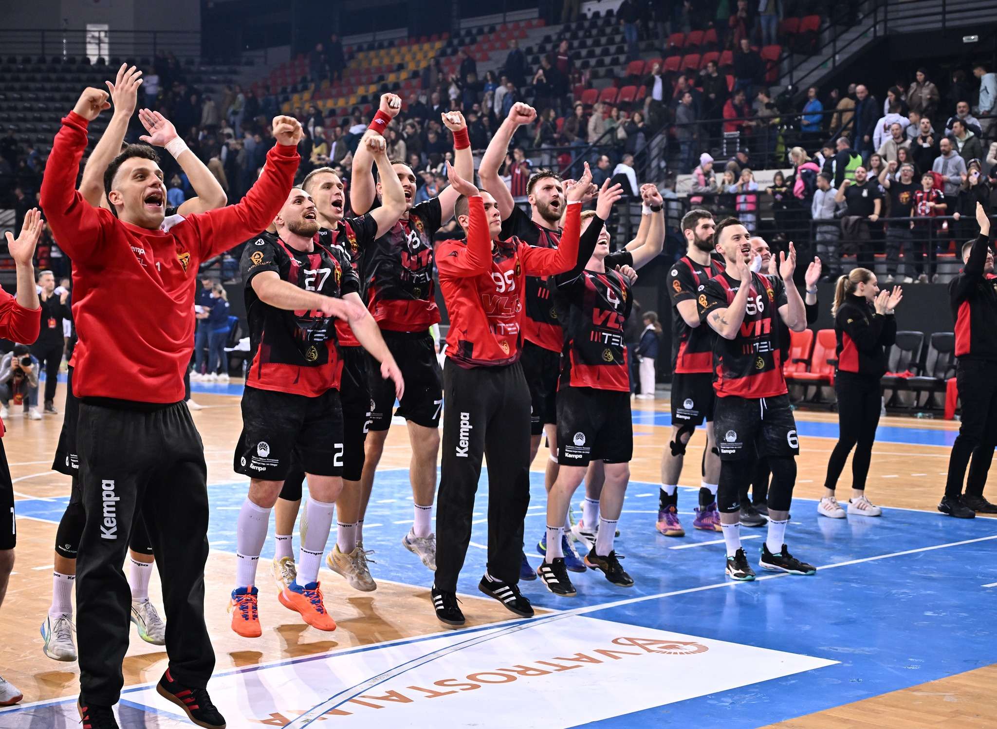 Два концепта, две визии, едно дерби со многу пораки и еден „победник“