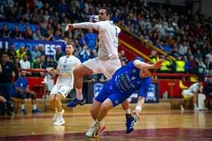 Љубопитноста Мачката, Притисокот Пелистер ? САМО РАКОМЕТ С5Е6